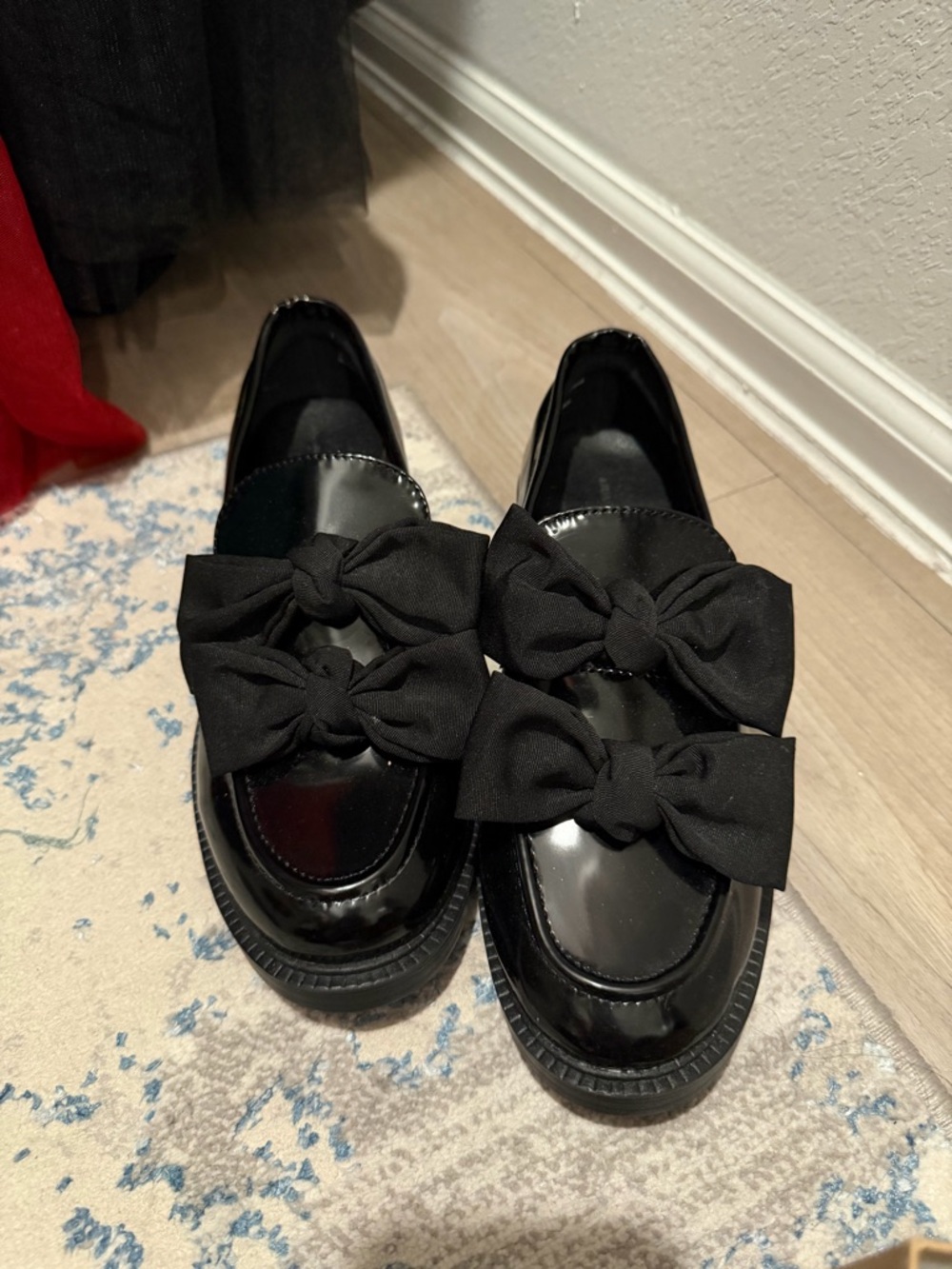 American Eagle Outfitters Black Patent Loafers with Fabric Bows